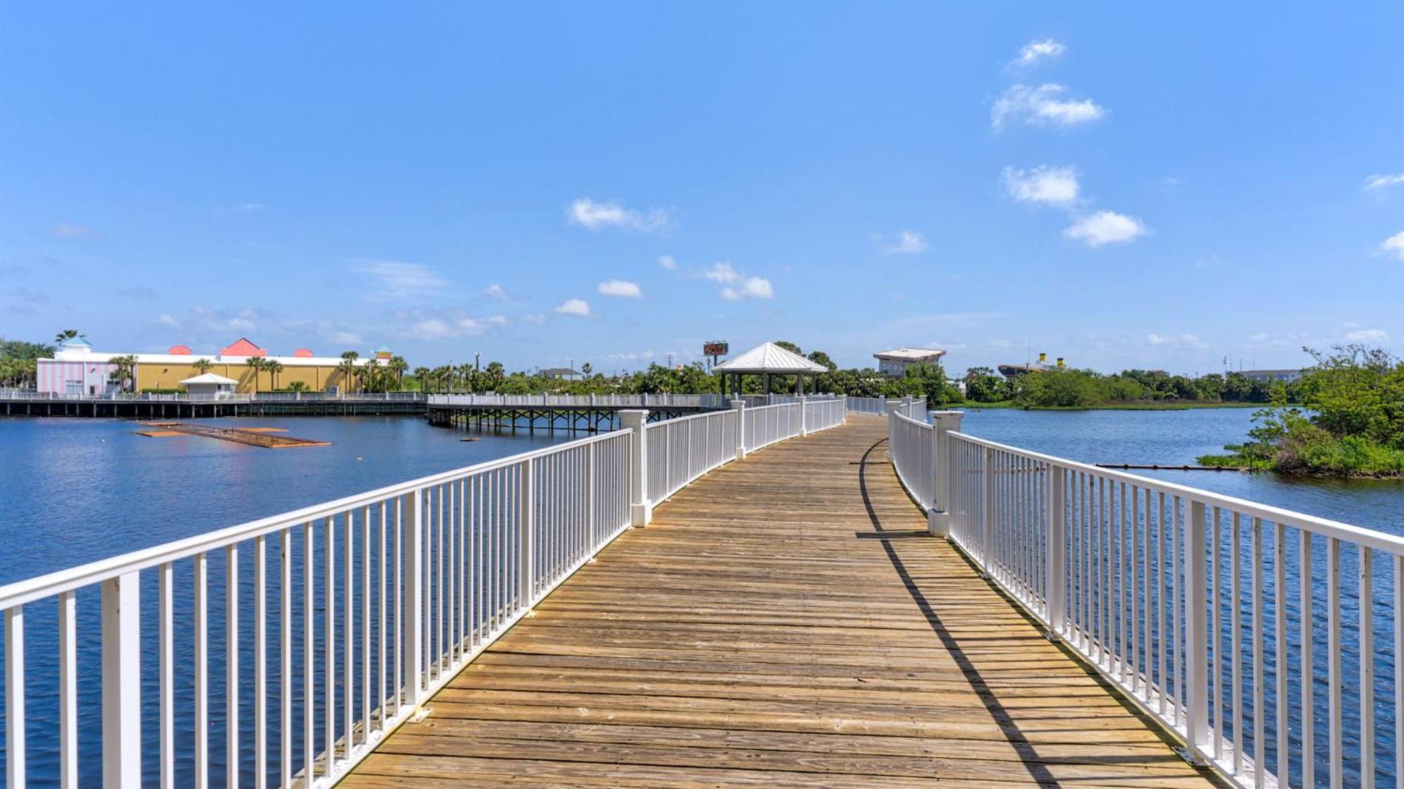Laketown Wharf 335! 1 Bd, 2 Bathroom With Amazing Amenities * Panama City Beach